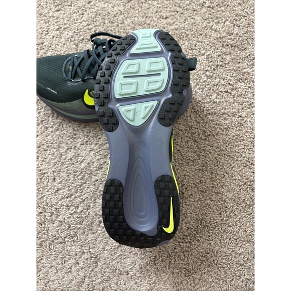 Nike Vomero 18 Extra Wide Running Shoes Volt Green Black IF0514-300 Men Size 13 main image 5